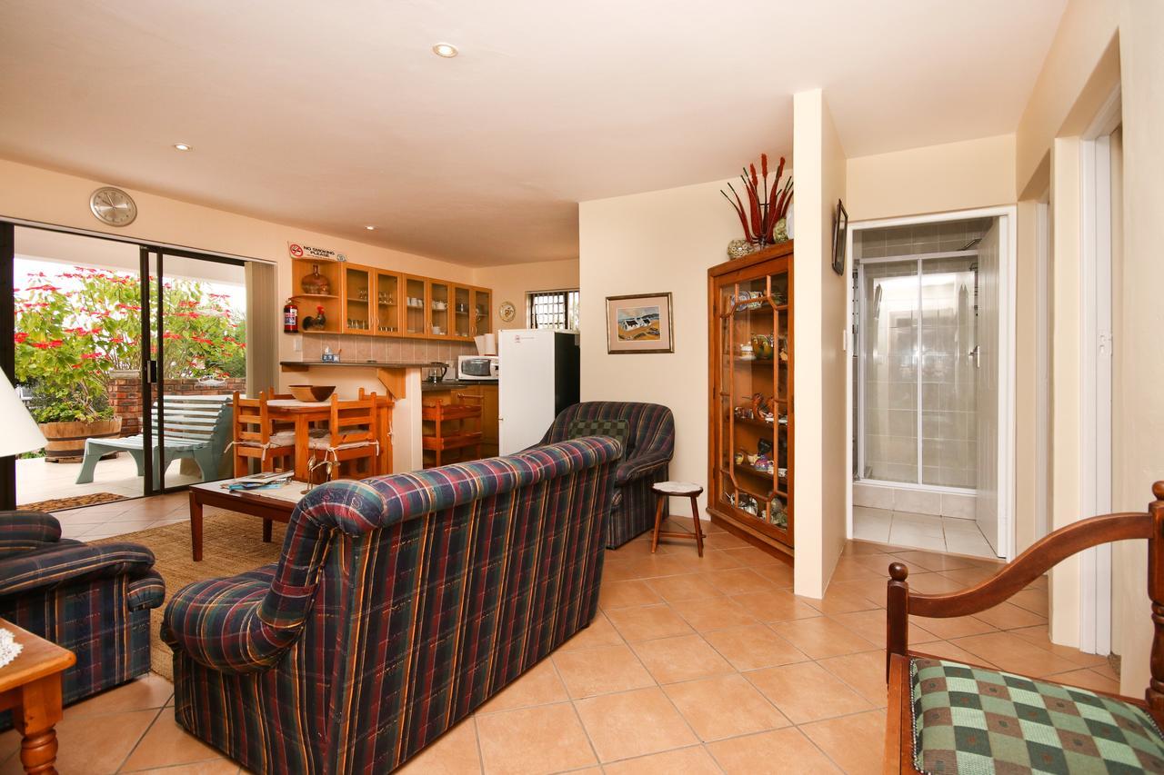 Rest Assured Stilbaai Apartment Exterior photo