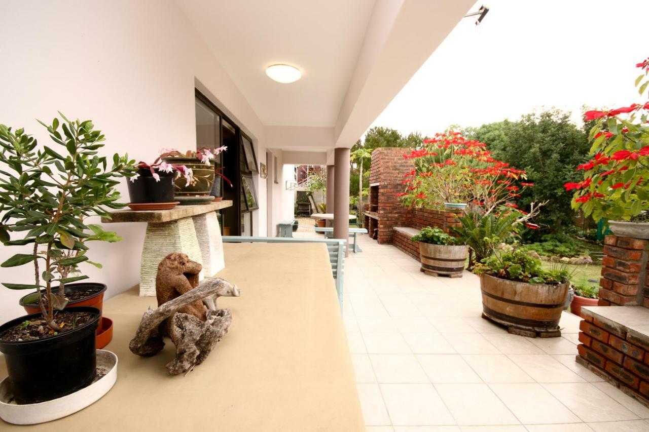 Rest Assured Stilbaai Apartment Exterior photo